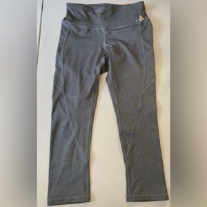 Reebok Skinny Capri Seamed Leggings L